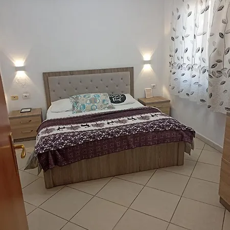 דירה 1+1 Ap With Balcony טיראנה