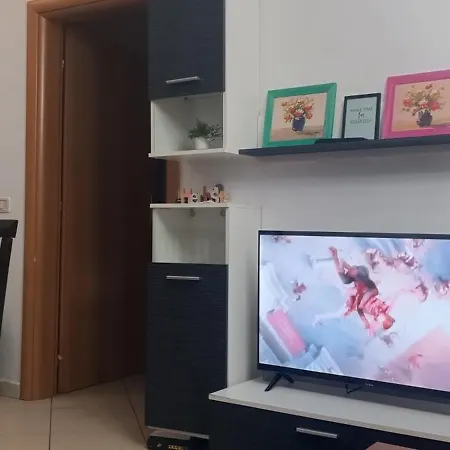 1+1 Ap With Balcony Apartmán Tirana