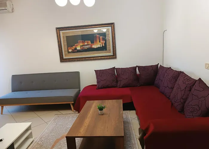 1+1 Ap With Balcony Apartamento Tirana